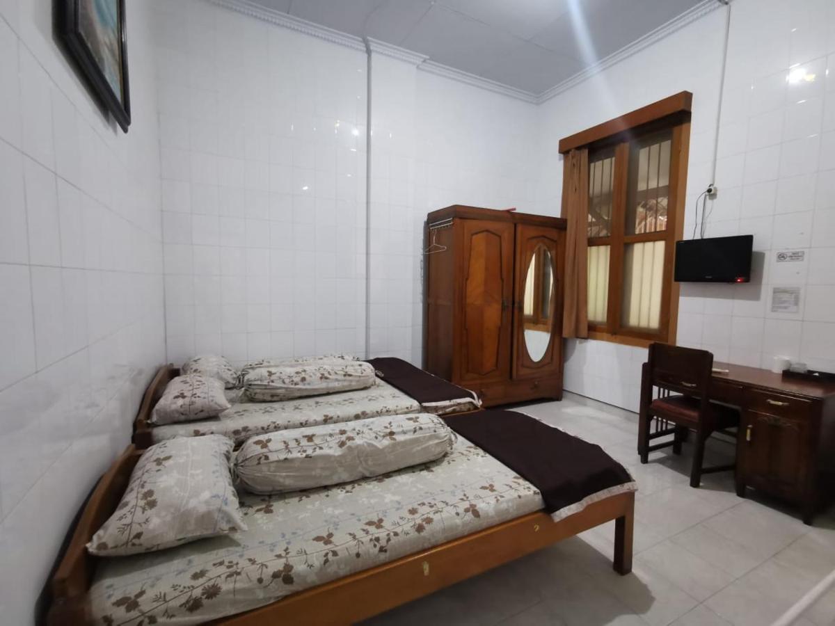 Hotel Paviljoen Surabaya Habitación foto
